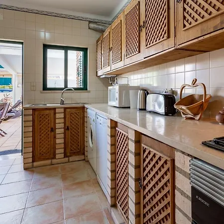 Sunny 2bdr House W/ Private Pool By Lovelystay *