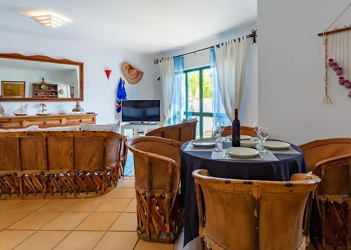 아파트 Sunny 2bdr House W/ Private Pool By Lovelystay 알부페이라