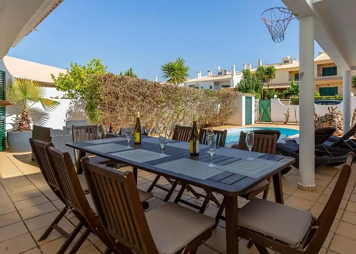 Sunny 2bdr House W/ Private Pool By Lovelystay 알부페이라