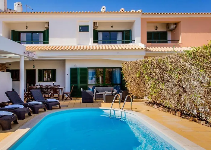 Sunny 2bdr House W/ Private Pool By Lovelystay *