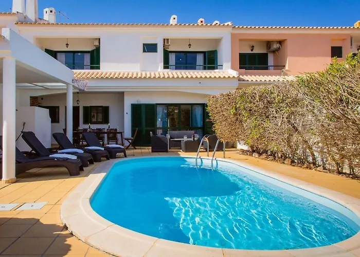 Sunny 2bdr House W/ Private Pool By Lovelystay 아파트