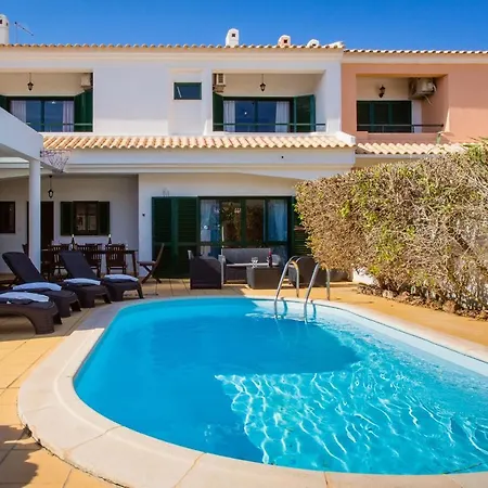 Sunny 2bdr House W/ Private Pool By Lovelystay Lejlighed
