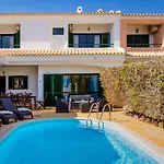 Sunny 2bdr House W/ Private Pool By Lovelystay *